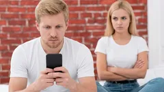 Hvordan man genkender utroskab: 4 advarselstegn på en elsker, der er utro