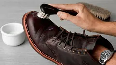 Efterårets fugtige vejr? Sådan beskytter du læder og ruskind bedst