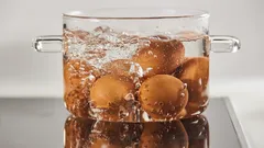 En stor fejl, når man koger æg, og hvordan en tidsregel løser den for altid